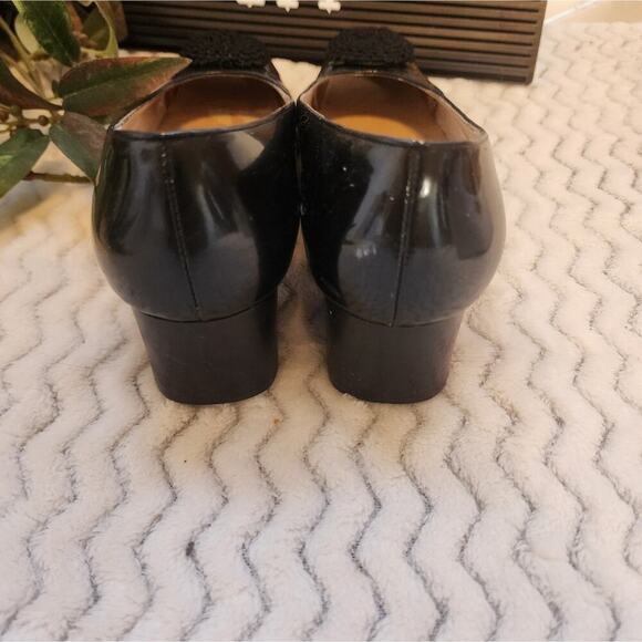 Salvatore Ferragamo Front Crochet leather heel size 5.5 - Picture 4 of 9